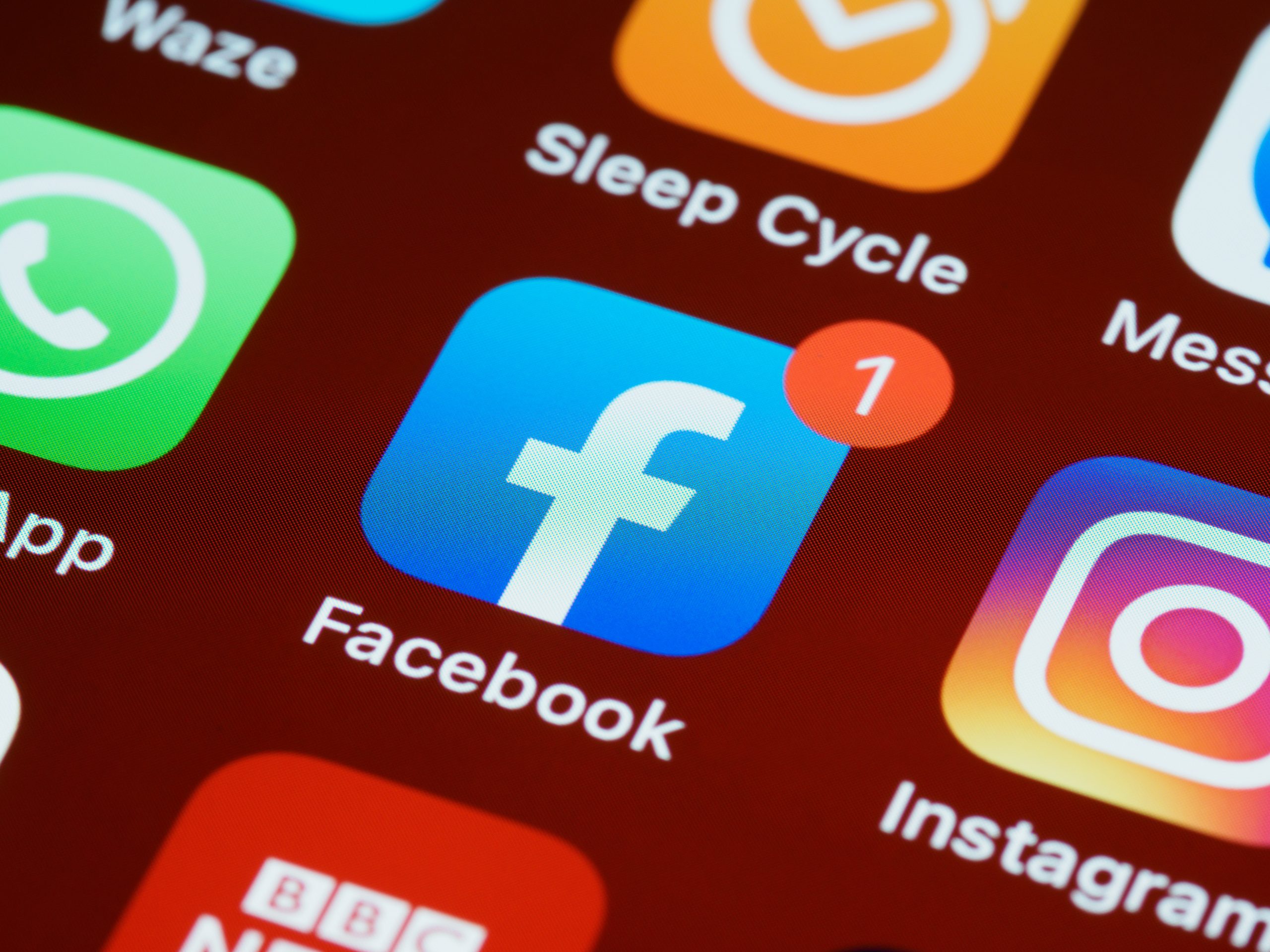 Read more about the article Facebook terá que apresentar dados de criador de conta falsa no Instagram
